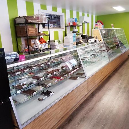 Middlebury Sweets Motel Esterno foto