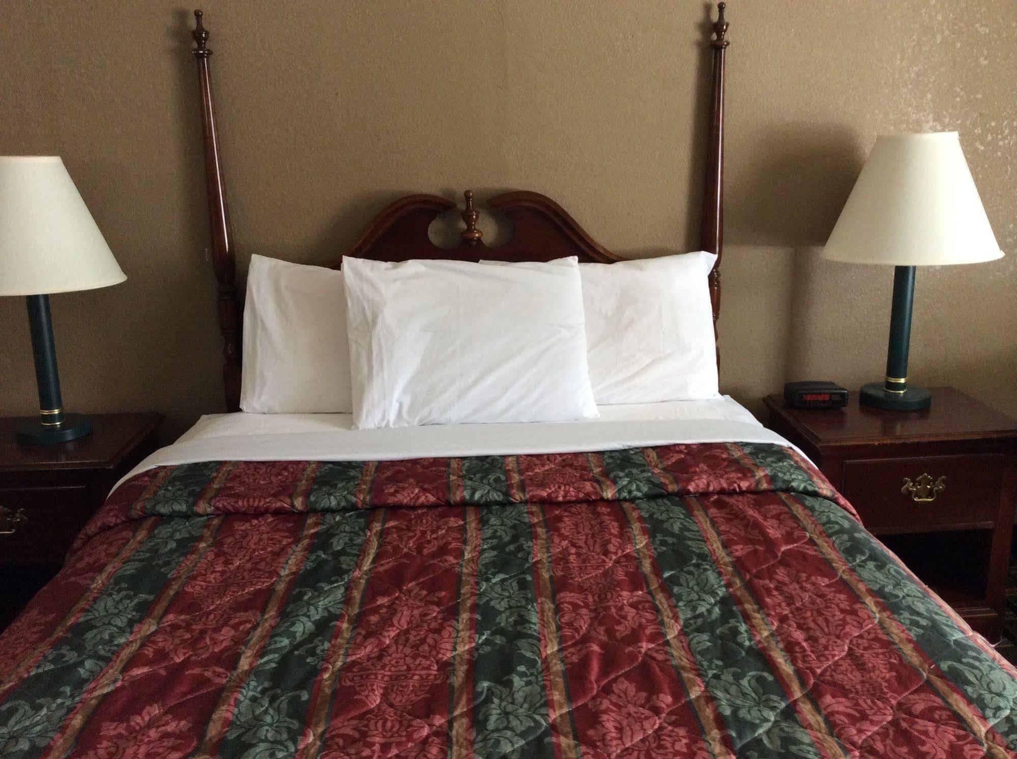 Middlebury Sweets Motel Esterno foto